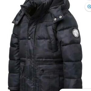 DKNY Boys Youth Small (7/8) Black Puffer Jacket Gently Used Sherpa lined